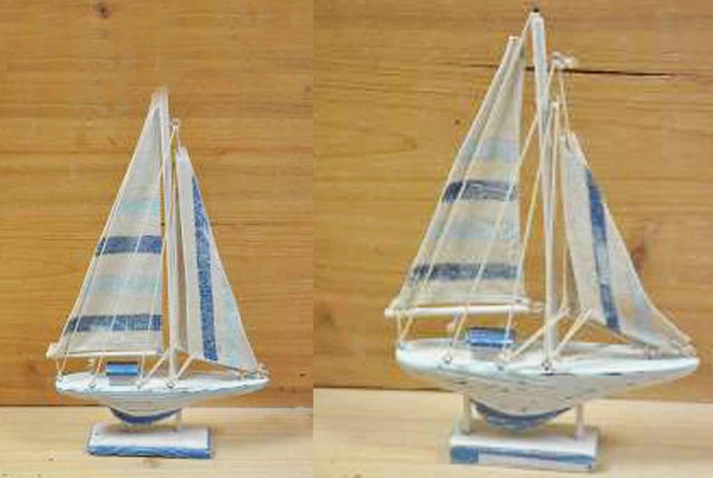 BARCHETTA LEGNO VELA BIANCA E BLU 23x15x3cm 